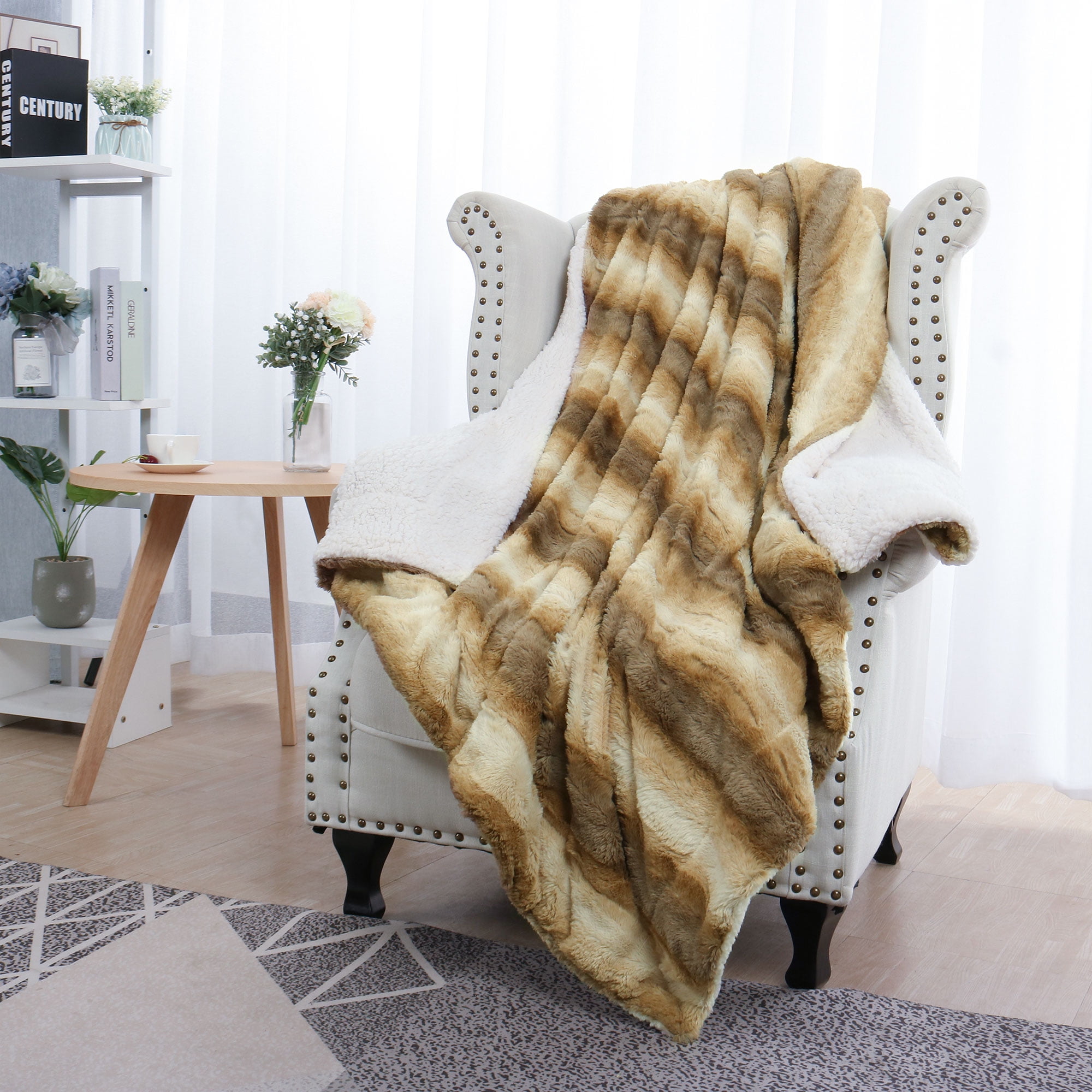 Soft Reversible Faux Fur Blanket Twin Size Gradient Striped Warm Shaggy