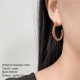 thumbnail image 4 of Pendientes de acero inoxidable europeos y americanos, pendientes de giro en forma de C chapados en oro, pendientes de moda con personalidad para mujer, 4 of 6