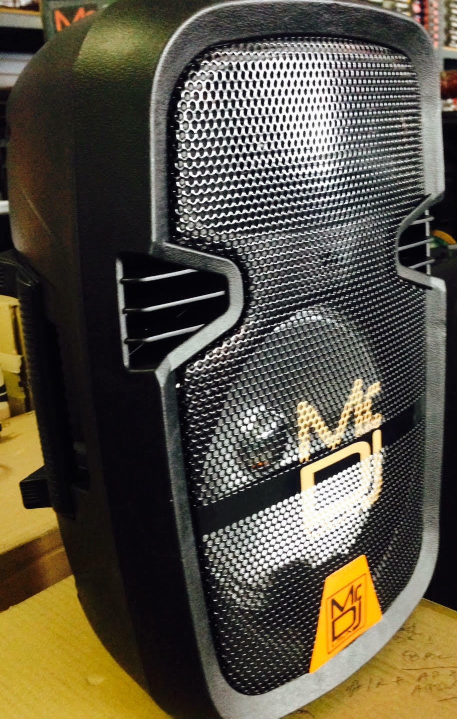 MR DJ USA PARTY SPEAKER PXBAT8 USB BLUETOOTH MP3 W/ BUILT IN