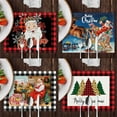 thumbnail image 4 of Ensemble de 4 Napperons de Noël Motif à Carreaux Rouges Napperons de Cuisine Père Noël, 4 of 5