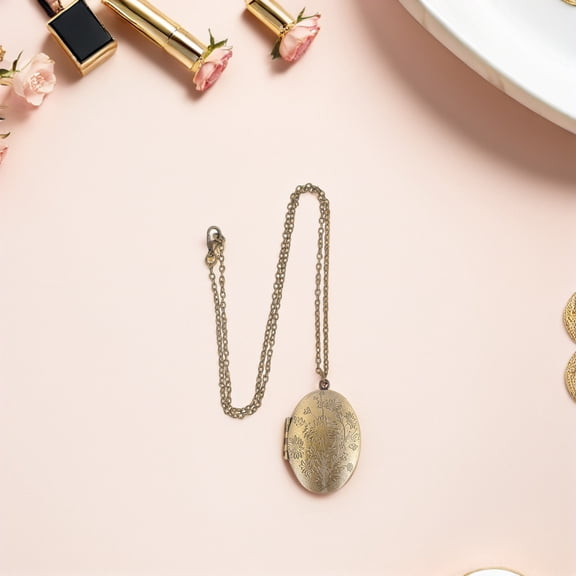 IFANLANDOR 2Pcs Carved Flower Oval Locket Necklace Vintage Style Photo Keepsake Pendant