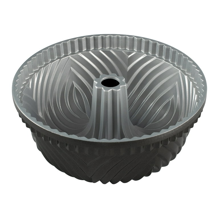 Nordic Ware Bavaria 9 1/8 x 3 7/8 Non-Stick Cast Aluminum Bundt Cake Pan  - 10 Cup Capacity 53602