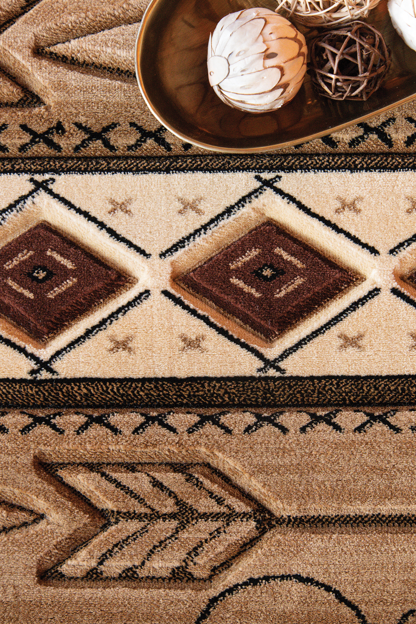 United Weavers of America Lodge Animal Print Loomed Area Rug, 2.58' x 4.17'