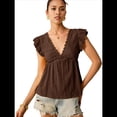 thumbnail image 1 of Blusa de Tirantes con Cuello en V, Mangas con Volantes y Ojales Acampanados para Mujer Color Café XL, 1 of 7