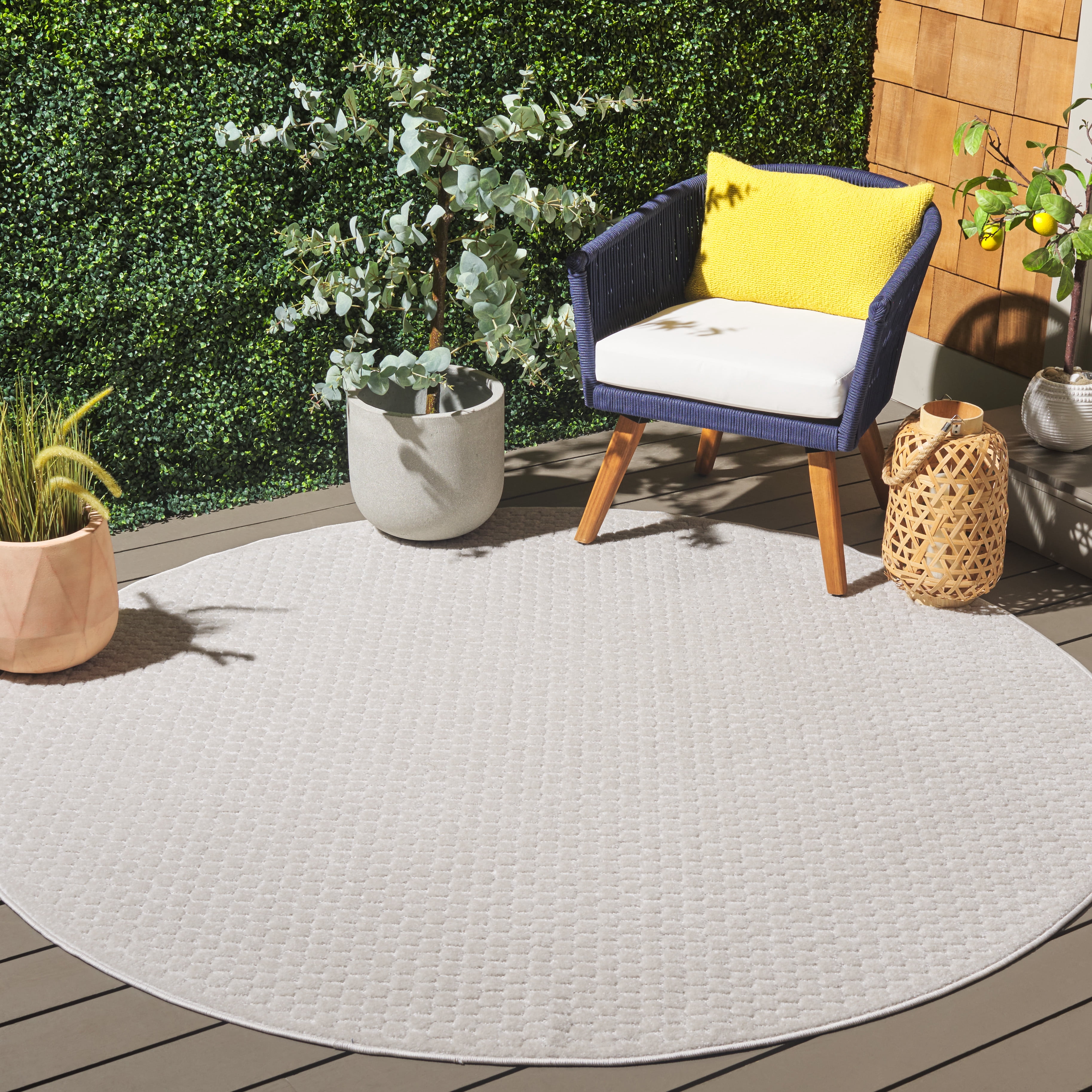 SAFAVIEH Stella Alton Geometric Indoor/Outdoor Area Rug, Ivory, 6'7" x 6'7" Round