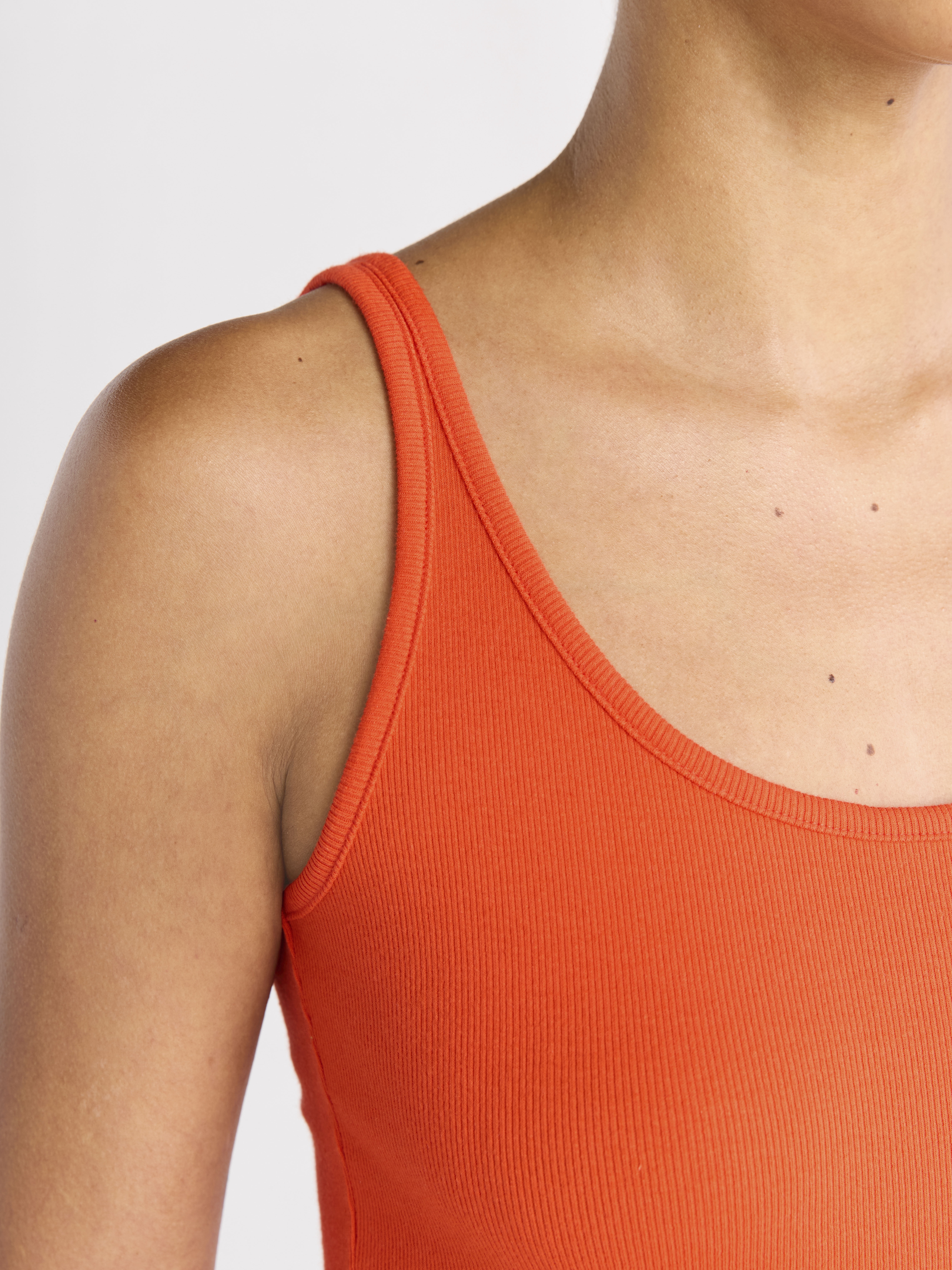 Free Assembly Women's Scoop Neck Tank Top, Sizes XS-XXL