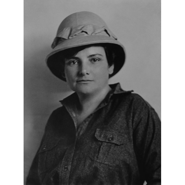 Harriet Chalmers Adams History