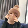 thumbnail image 4 of Conjunto de gorro y bufanda con capucha para mujer, gorros de cuello de felpa, gorros cálidos de Rusia, gorro a prueba de viento de esquí al aire libre., 4 of 5