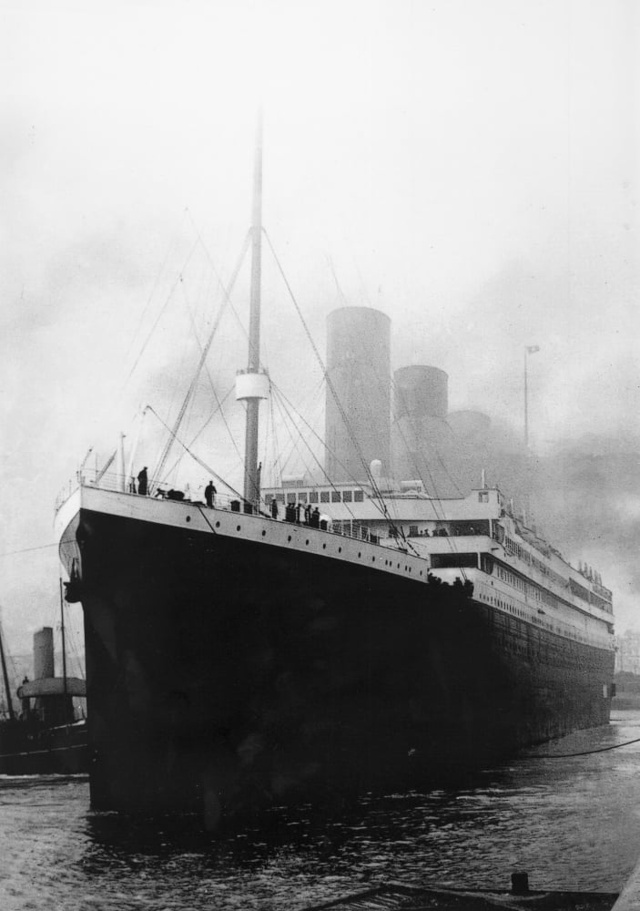 Photo Titanic in dock in Southampton Poster Print