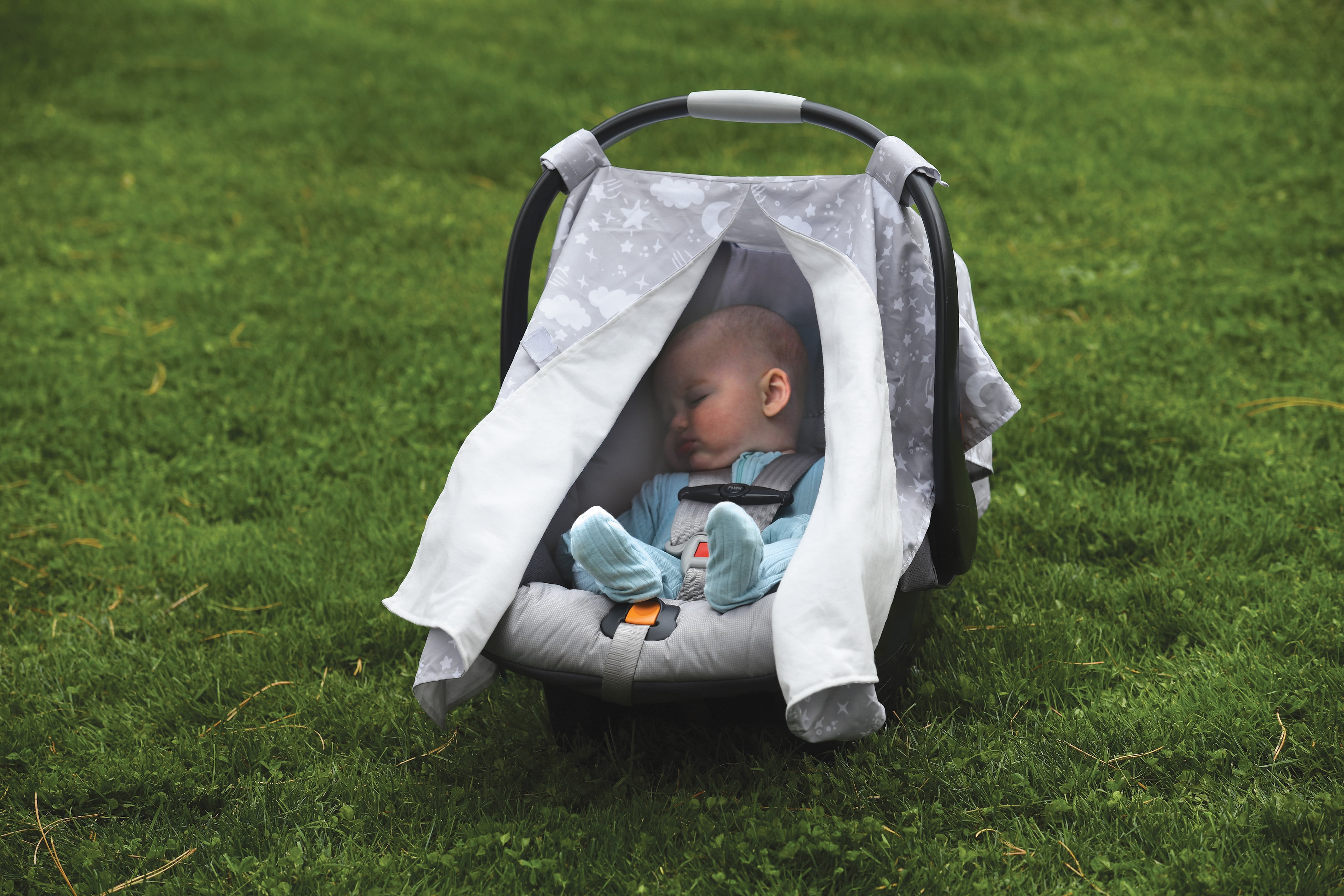 On The Goldbug Car Seat Canopy Cover Neutral Cloud Print Walmart