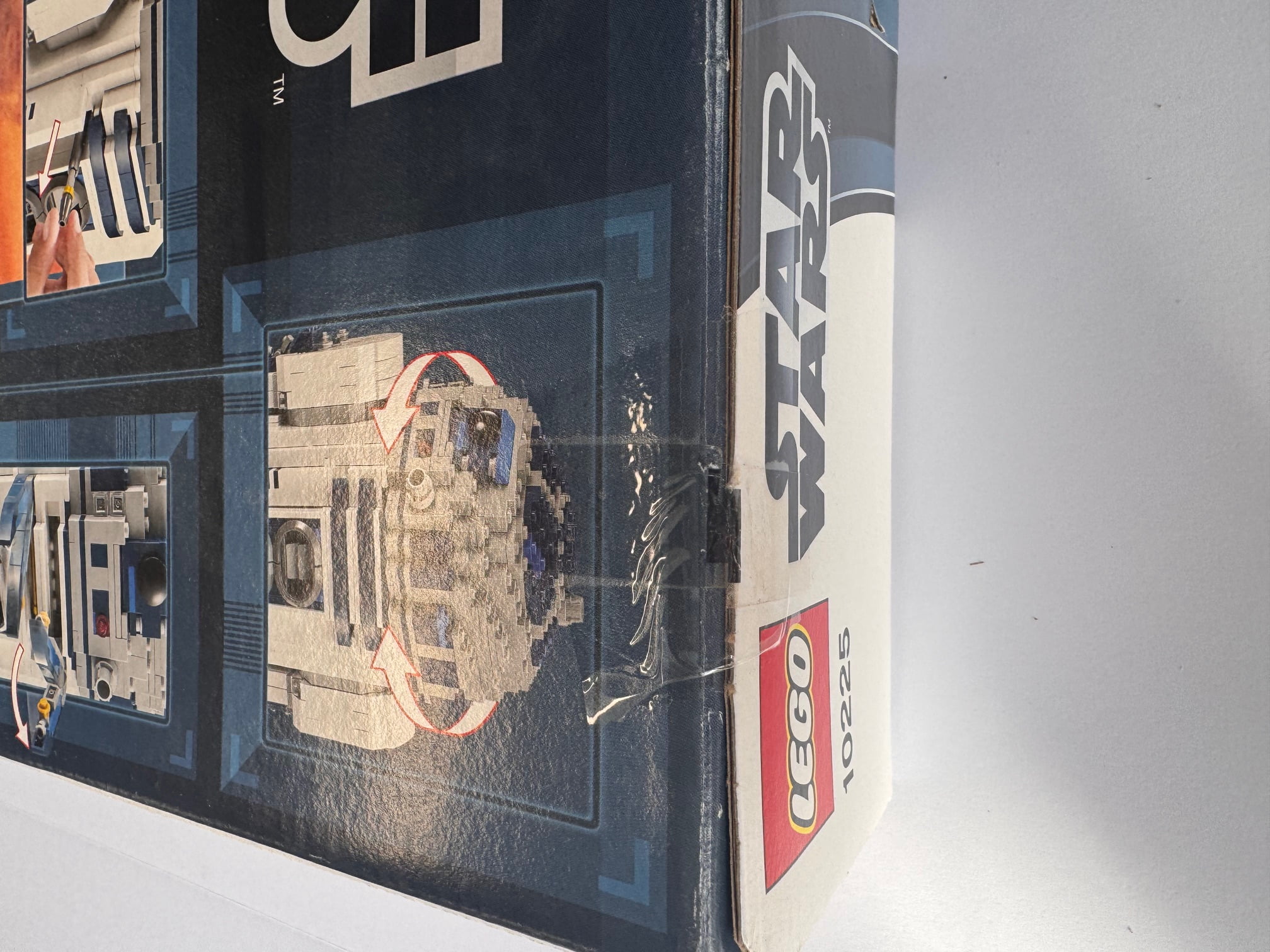 LEGO Star Wars 10225 - R2-D2