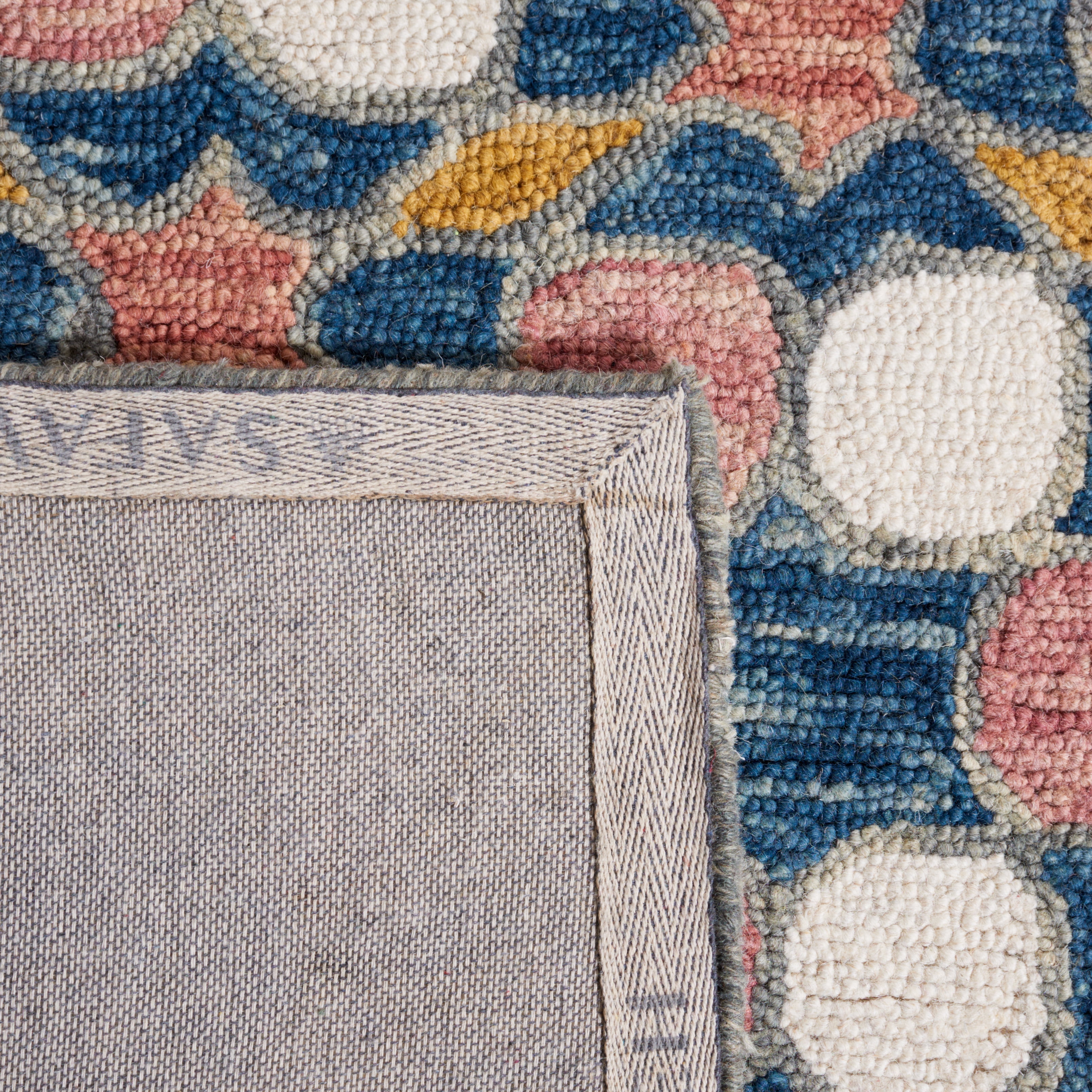 SAFAVIEH Aspen Vincent Geometric Area Rug, Grey/Pink, 4' x 6'