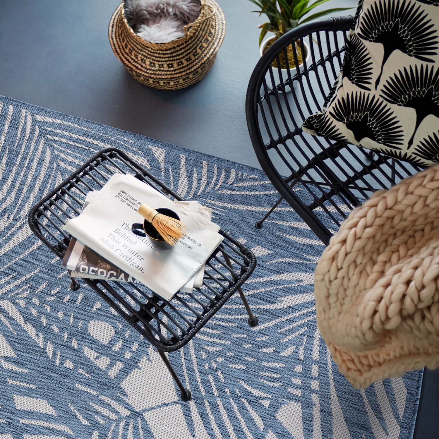 World Rug Gallery Contemporary Palm Leaf Textured Flat Weave Indoor/Outdoor Area Rug - BLUE 5' X 7'