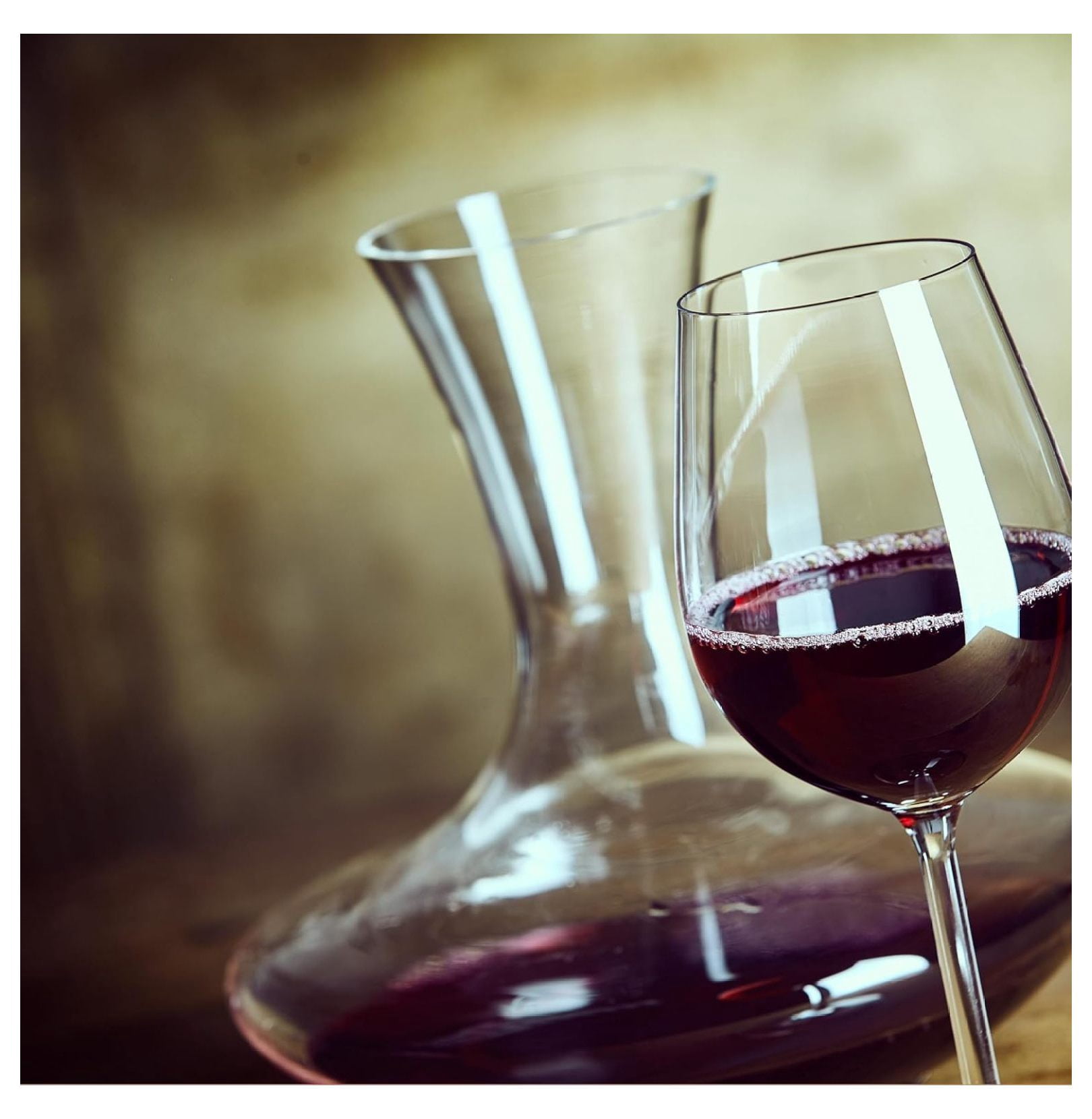European-Made All-Purpose Wine Glasses | Set of 4 | Sheer Rim | 100% Lead-Free Crystal | 15.5 Fl. Oz. | Perfect for White Wine & Red Wine | Dishwasher-Safe