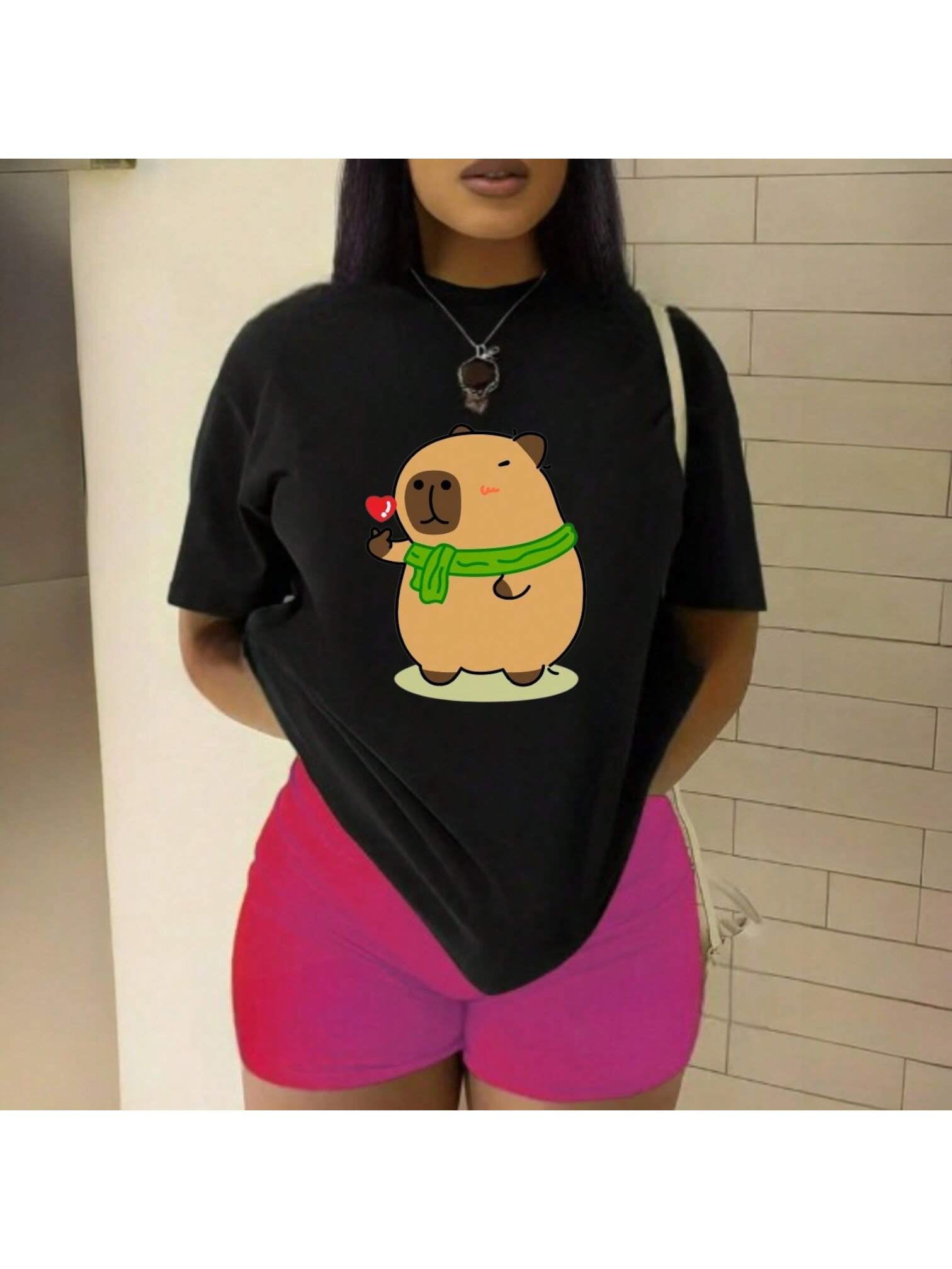 Playera Blusa De Capybara Enviando Un Corazon Ropa Chic Capibara Color ...