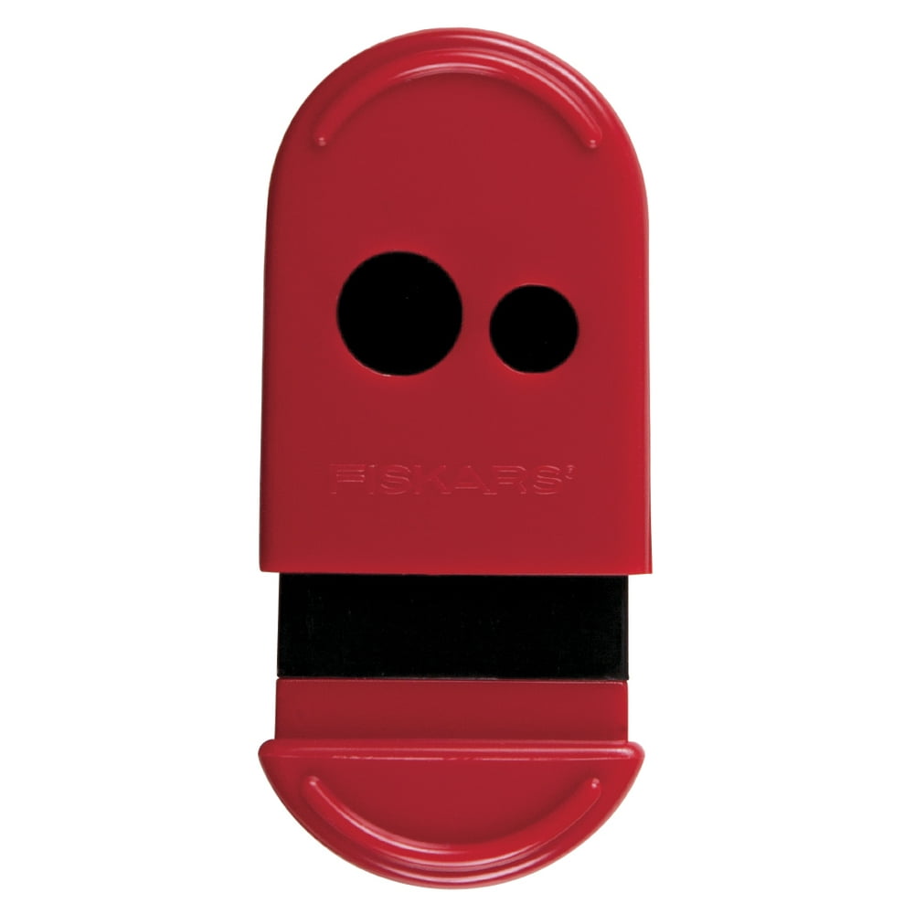 Fiskars MessLess Pencil and Crayon Sharpener (Color Received May Vary