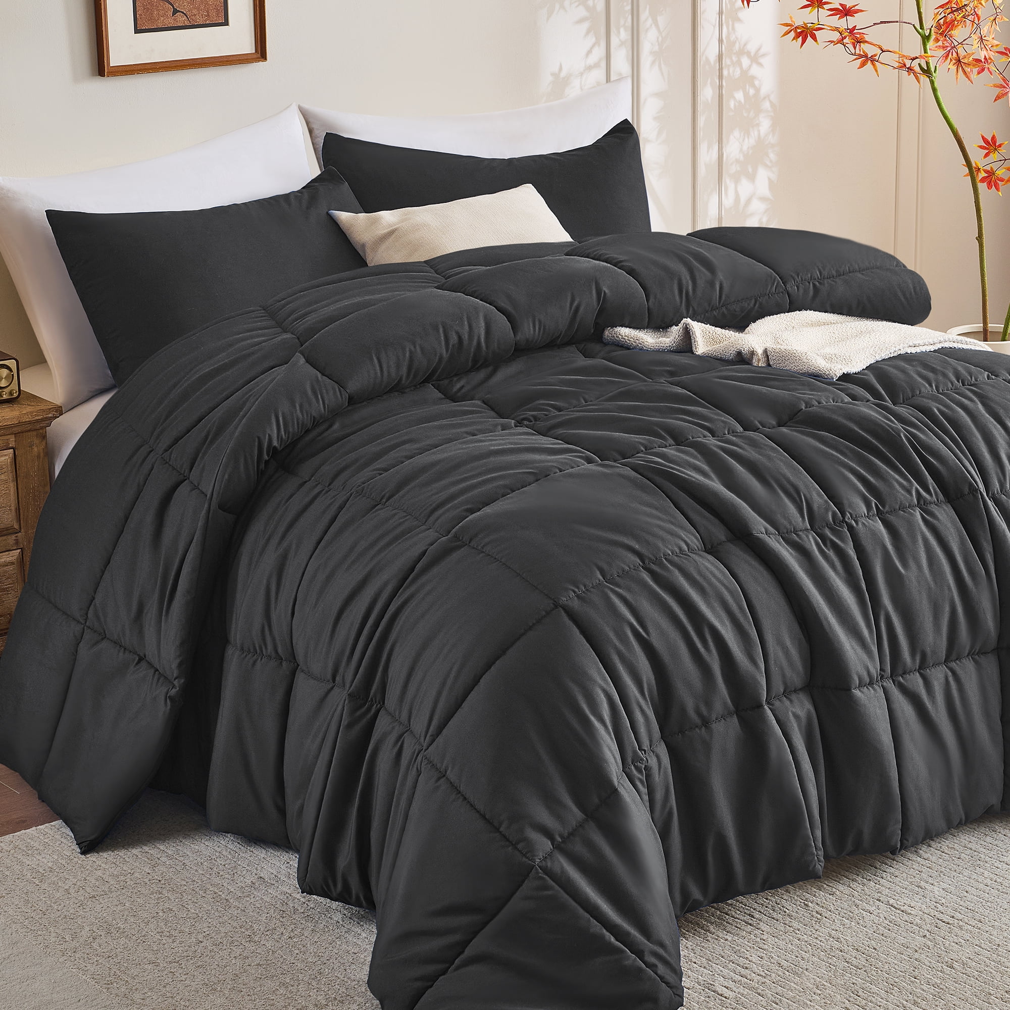 Mosluna Queen Size Comforter Sets, 3 Piece Soft Quilted Bedding Sets, All-Season Down Alternative Comforter with 2 Pillow Shams, Dark Gray
