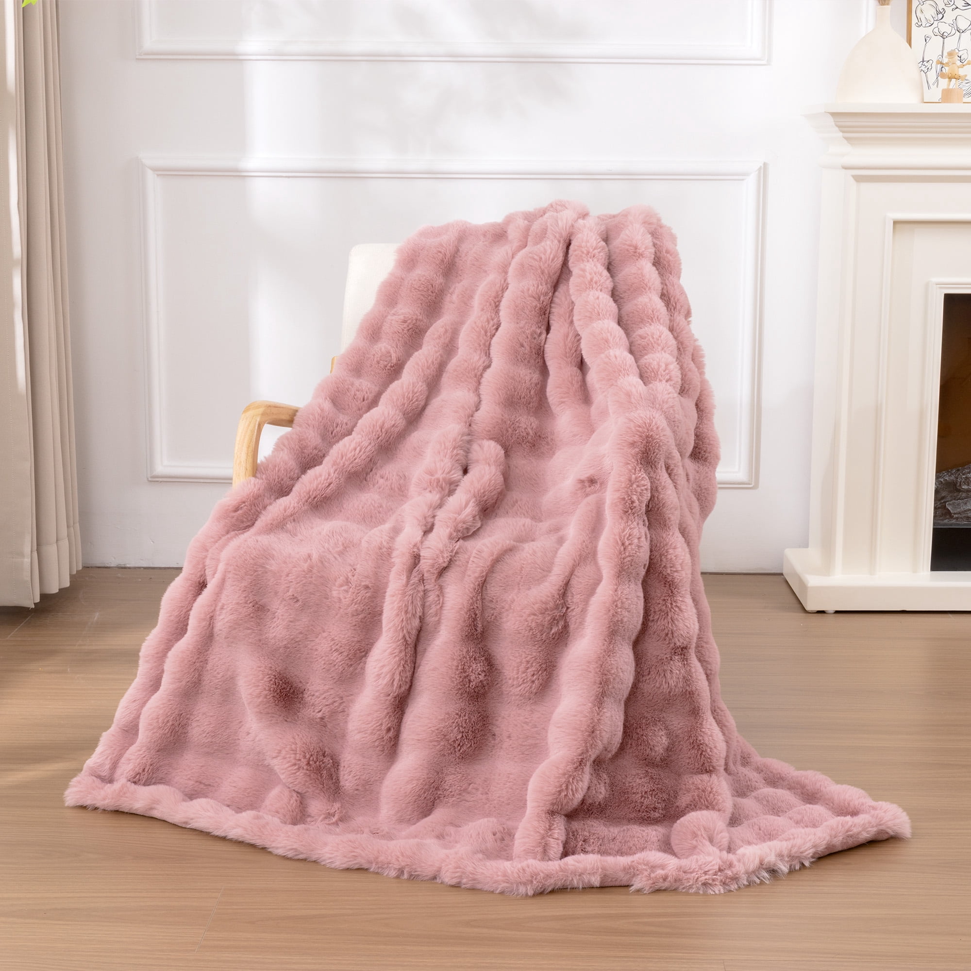 MJIAexp Faux Fur Throw Blanket for Couch, Cozy Soft Plush Thick Fuzzy Comfy Bubble Blanket and Fuzzy Plush Rabbit Fur Blanket for Sofa Bedroom Living Room, 50" x 60" Pink