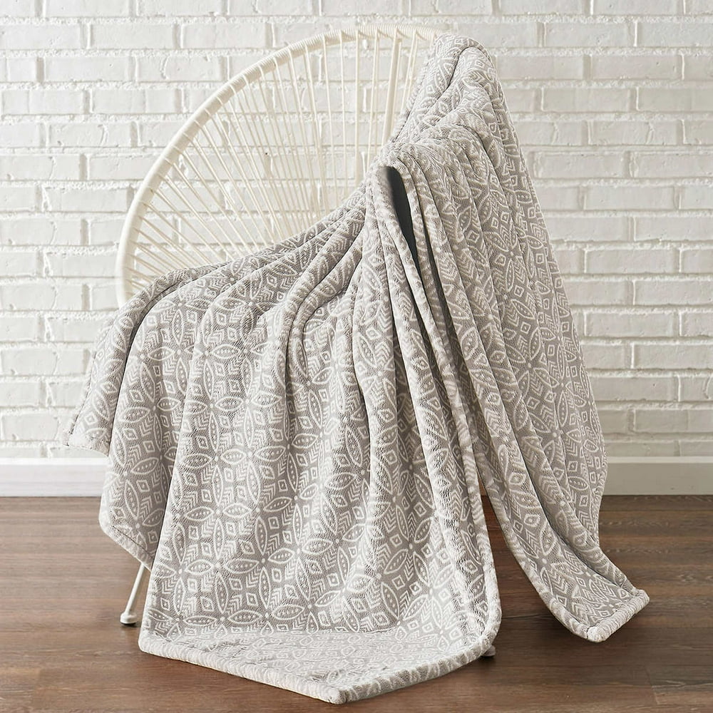 Monte & Jardin Ultra Plush Throw (60 x 70 in ) Light Grey Walmart