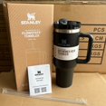 thumbnail image 1 of Stainless Steel Double Insulated Cup 40oz Automobile Cup With Handle Bingba Cup Extra Large Drinking Cup, 1 of 3