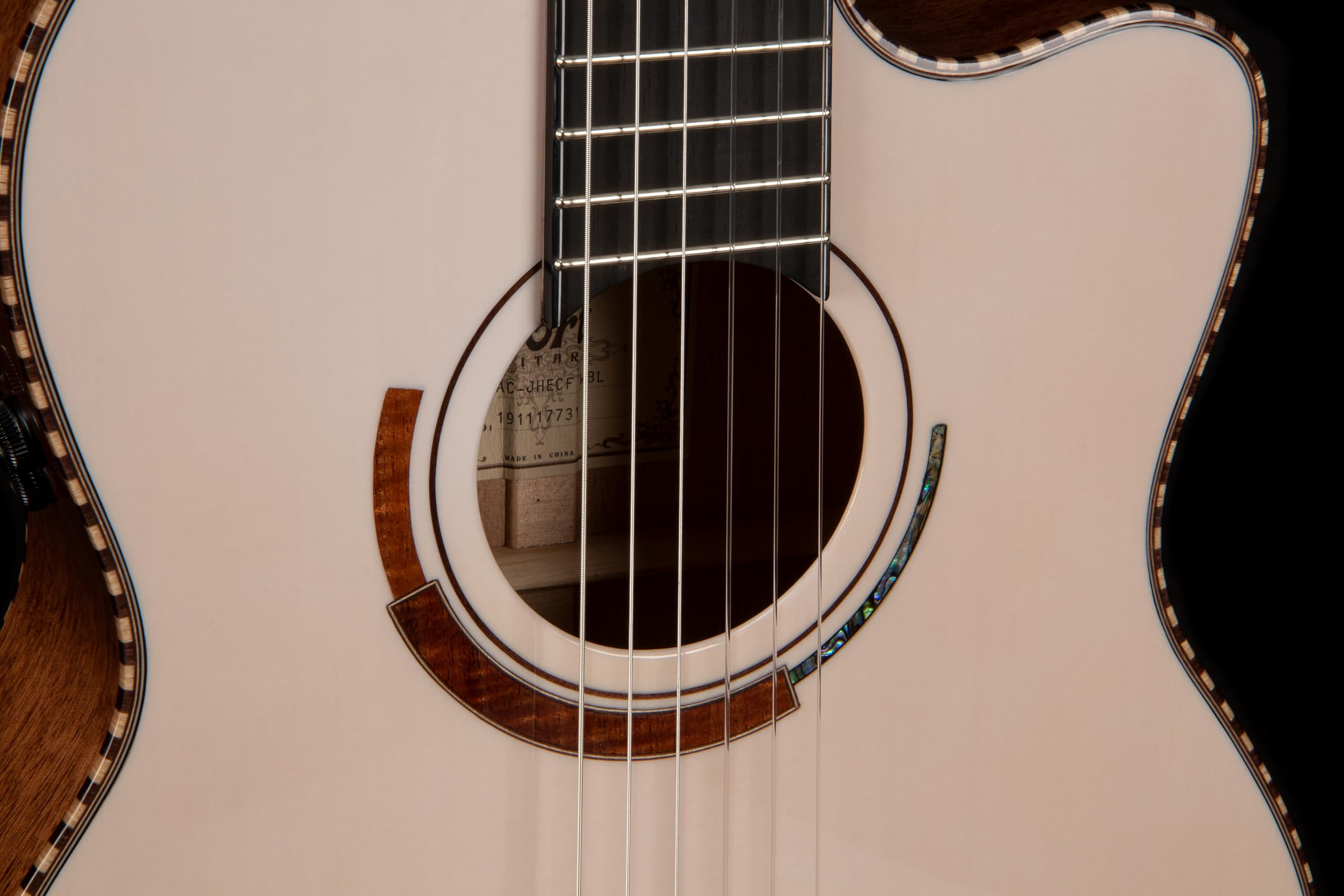 Cort Guitars  Sol Encanto Premium Classical Guitar with Case, Natural