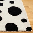 thumbnail image 4 of SAFAVIEH Cambridge Talisha Dot-Print Area Rug, Ivory/Black, 4' x 6', 4 of 8