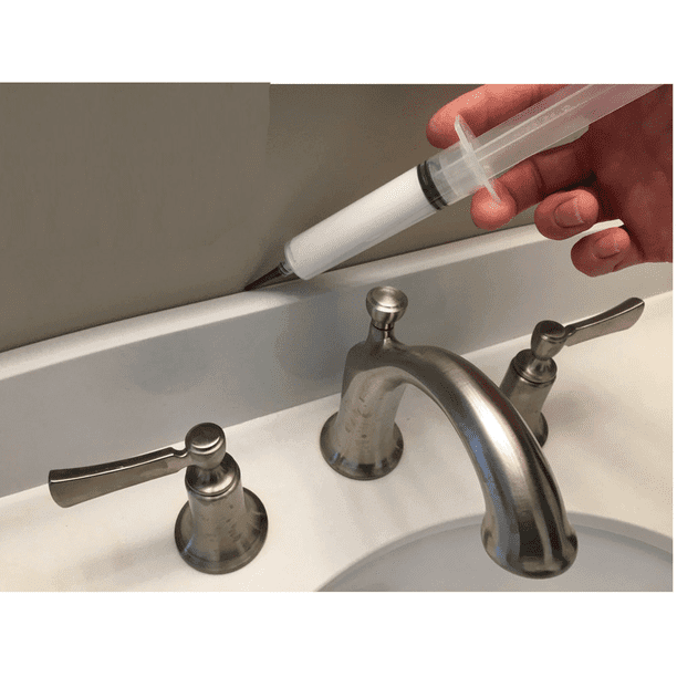 Finish Line Caulk Tool with Syringe