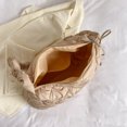 thumbnail image 3 of Lady Soft Quilted plisado Sling Bag Casual Cloud Monedero para fiesta Puffer Bag, 3 of 6