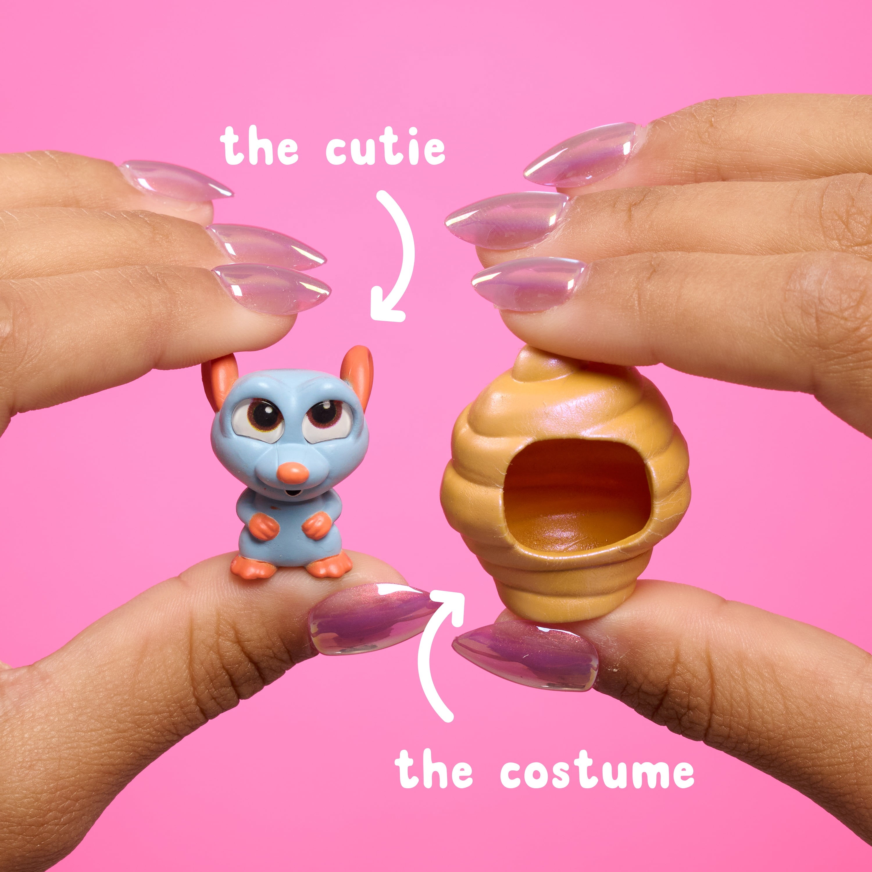 Disney Doorables Costume Foodies Collectible Figures, Includes 2 Mini Toy Figures, 36 to Collect, Kids Toys for Ages 5 and up