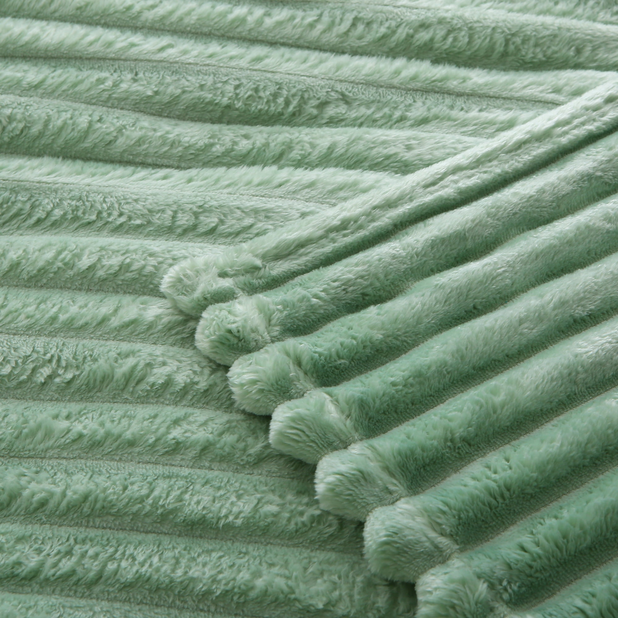 Fleece Throw Blanket for Couch - Soft Cozy Throw Blanket for Sofa Bed,3D Striped Lightweight Plush Blanket, All Seasons Flannel Throw Blanket for Bed, 40"x60", Green
