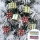thumbnail image 1 of Adorno de la caja de regalo de Navidad | Colgante para decoración del árbol navideño, plástico rojo y dorado, 7x4,5 cm, colgado festivo duradero para exhibición en casa, decoración alegre de, 1 of 6