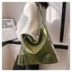 thumbnail image 5 of Bolso De Mujer Europeo Y Americano Bolso Locomotora Con Remache De Flecos Gran Capacidad Cera De Aceite Moda Bandolera De Un Hombro Bolso De Mujer Verde, 5 of 5