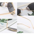 thumbnail image 4 of Gafas de sol Ovaladas Sunnimix Vintage Protección 400 para Deporte Viaje Playa Verano Marrón, 4 of 8