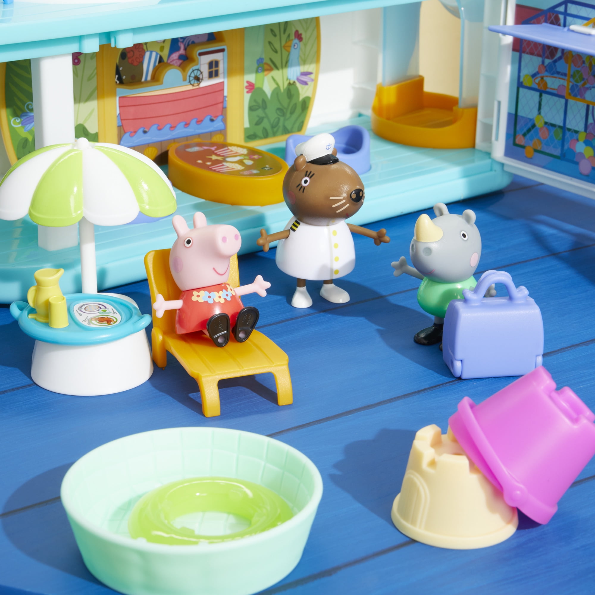 Peppa Pig's Cruise Ship, Playset with 17 Pieces, Preschool Toys