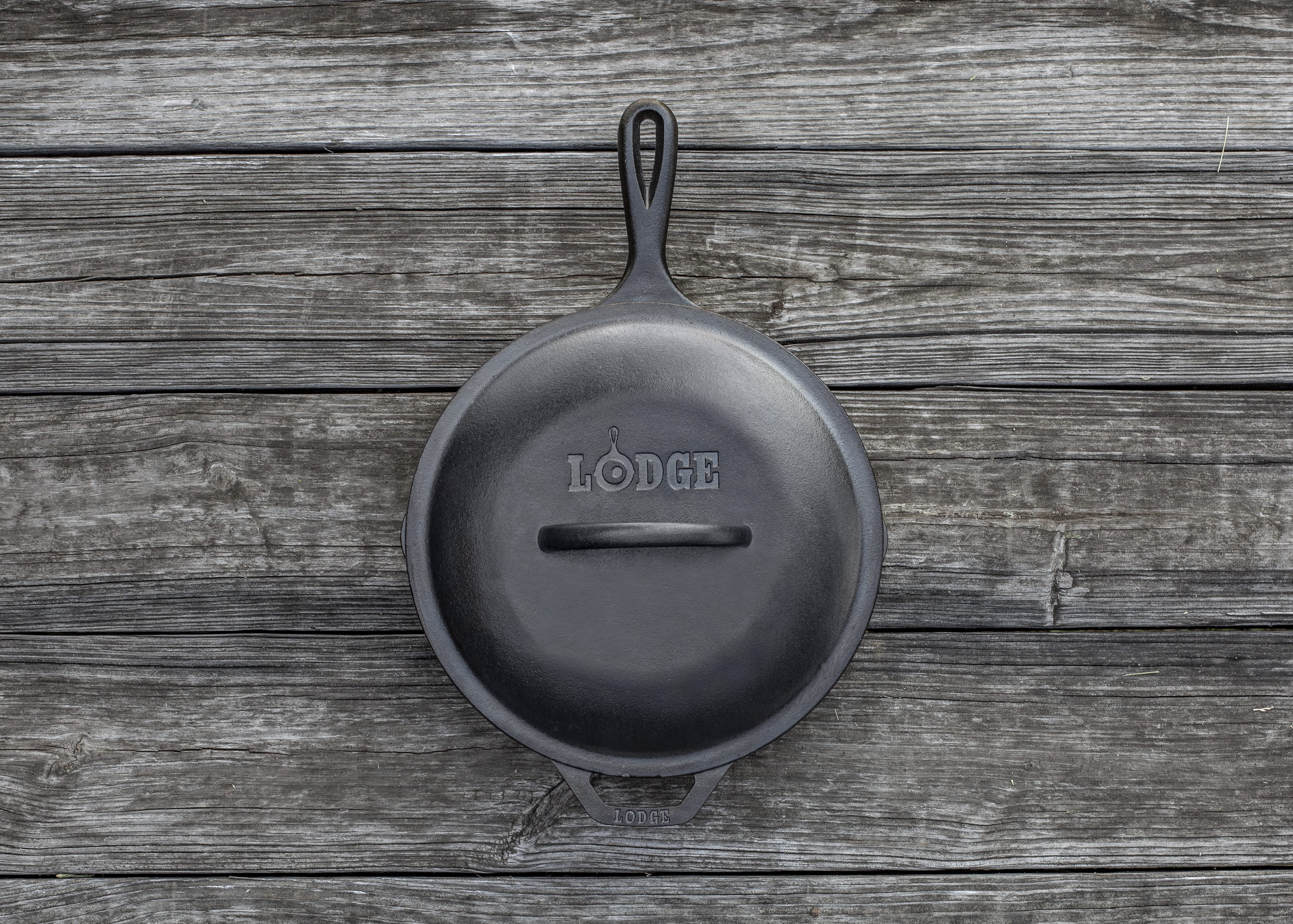 Lodge Cast Iron Deep Skillet, 12 inch & Tempered Glass Lid (12 Inch) – Fits  12 Inch Cast Iron Skillets and 7 Quart Dutch Ovens