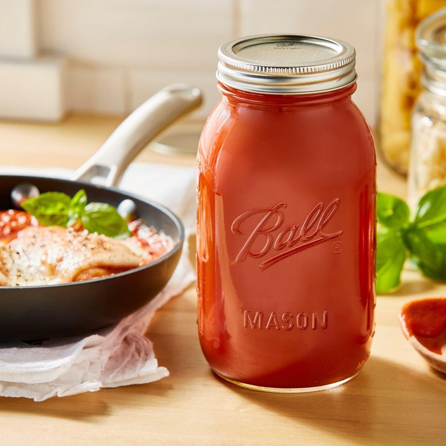 Ball Mason Jars with Lids & Bands, Regular Mouth, 946 mL (32 oz), 8 Pack, BPA-free