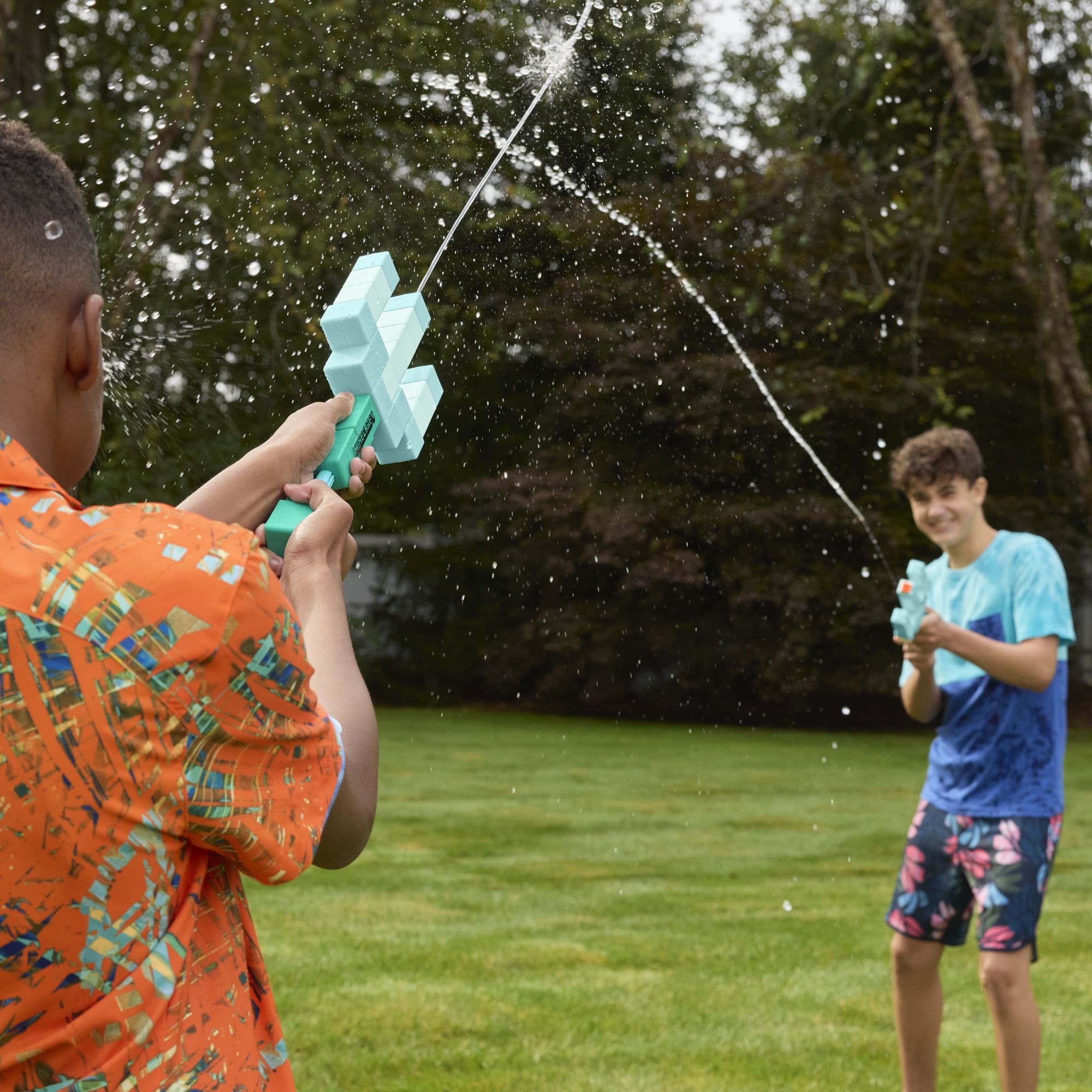 Nerf Super Soaker Minecraft Trident Water Blaster, Pull Back Plunger Handle, Outdoor Water Toys
