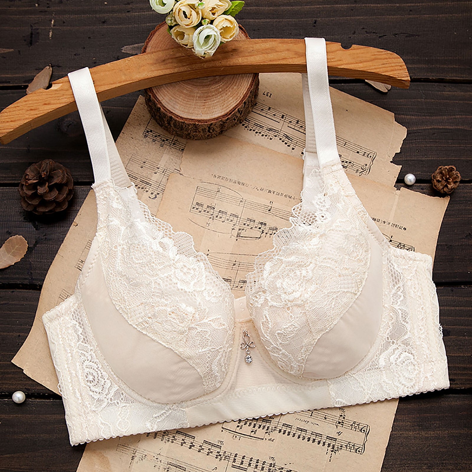  Sexy Large Cup Lace Bra Ultra Thin Cup Seamless High Class  Underwire Big Breast Bras for Fat Women Bra Strapless Bra Beige : Clothing,  Shoes & Jewelry