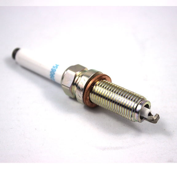 Iridium Platinum Spark Plug SILZKFR8E7S 90654 for GLK260 2.0T, 4-piece set