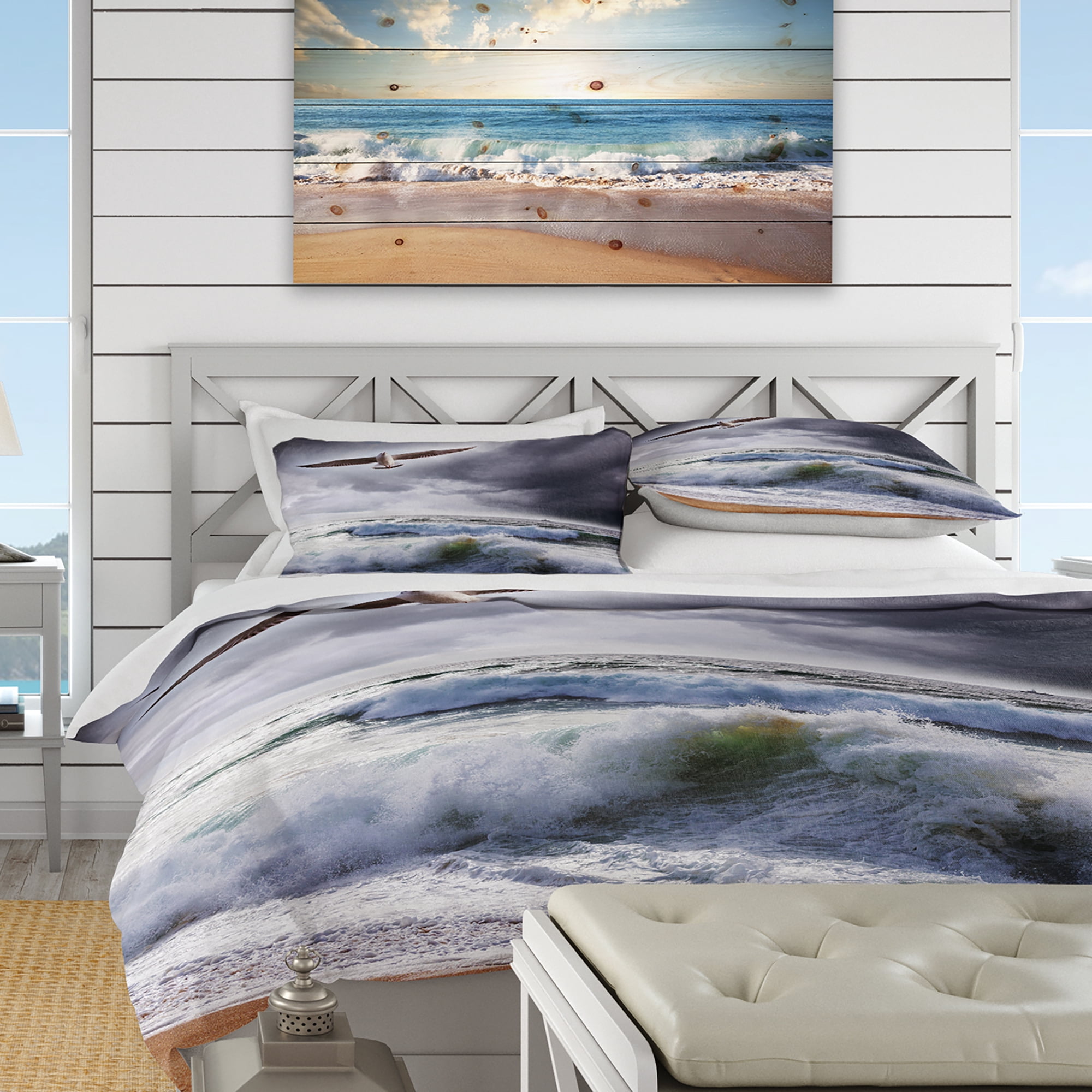 Designart 'Large Seagull Over Stormy Waves' Coastal Duvet Cover Set