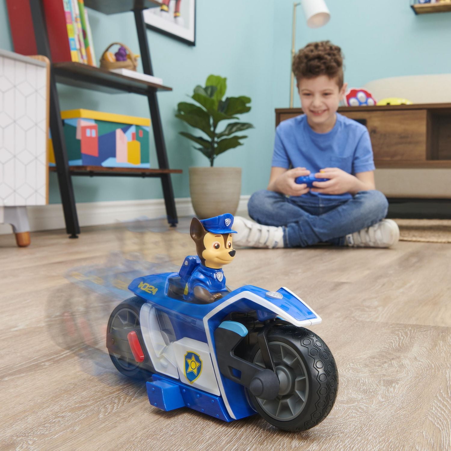 PAW Patrol, Chase RC Movie Motorcycle, Remote Control Car Kids Toys for Ages 3 and up