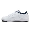 thumbnail image 4 of Zapato Reebok Club C 85 para hombre con parte superior de piel blanca/azul marino, 4 of 7