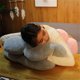 thumbnail image 4 of Alfombrilla de suelo suave y cálida con forma de pata de gato, bonito cojín de asiento, diseño antideslizante, cómodo y agradable para la piel, perfecto para decorar sofás y sillas, uso amplio, 1, 4 of 5