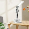 thumbnail image 1 of Lámpara de Mesa Fernando con Ventilador LED Reloj/Fecha/Pantalla de Temperatura Portalápices 3 Modos de Iluminación Protección Ocular Recargable 3200mAh, 1 of 8