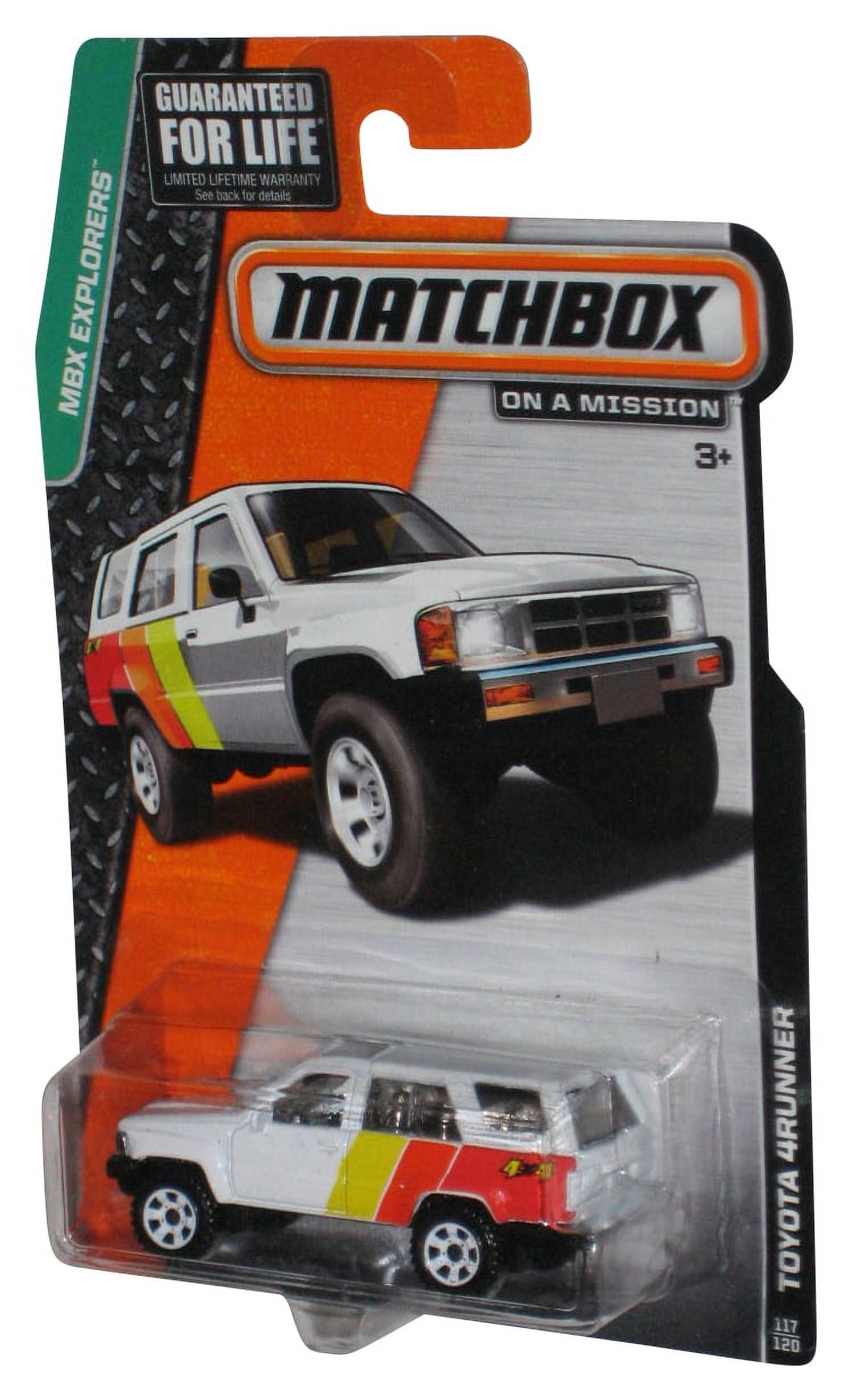 Matchbox Metro Rides 1/9 (2008) Tan '08 Toyota Prius Toy Car