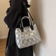 thumbnail image 5 of Bolso de mano acolchado para mujer, bolso de mano tipo shopper, bolso tipo hobo suave e impermeable, bolsos de hombro ligeros para el trabajo, el entrenamiento, 5 of 6