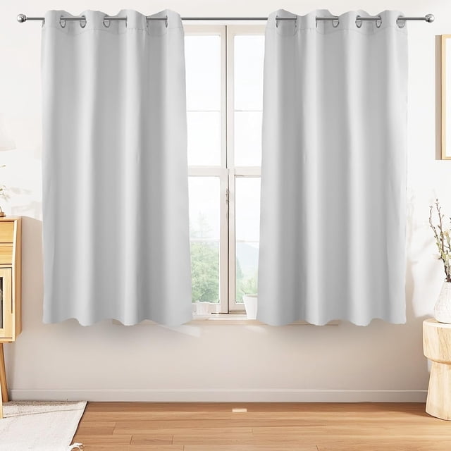 OSLIFE 2 Paneles Cortinas Blackout, Aislamiento Térmico para Sala/Recámara Ventana, Suave 100% Microfibra Poliéster Impermeable, Anillo de Sujeción, Reducción de Ruido (Blanco)