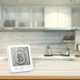 thumbnail image 3 of Reloj de baño, alarma digital LCD con reloj de ducha táctil resistente al agua, cuenta regresiva de temperatura y humedad, 3 métodos de montaje, mandril de batería (blanco) esquí esquí Gafas de esquí, 3 of 5