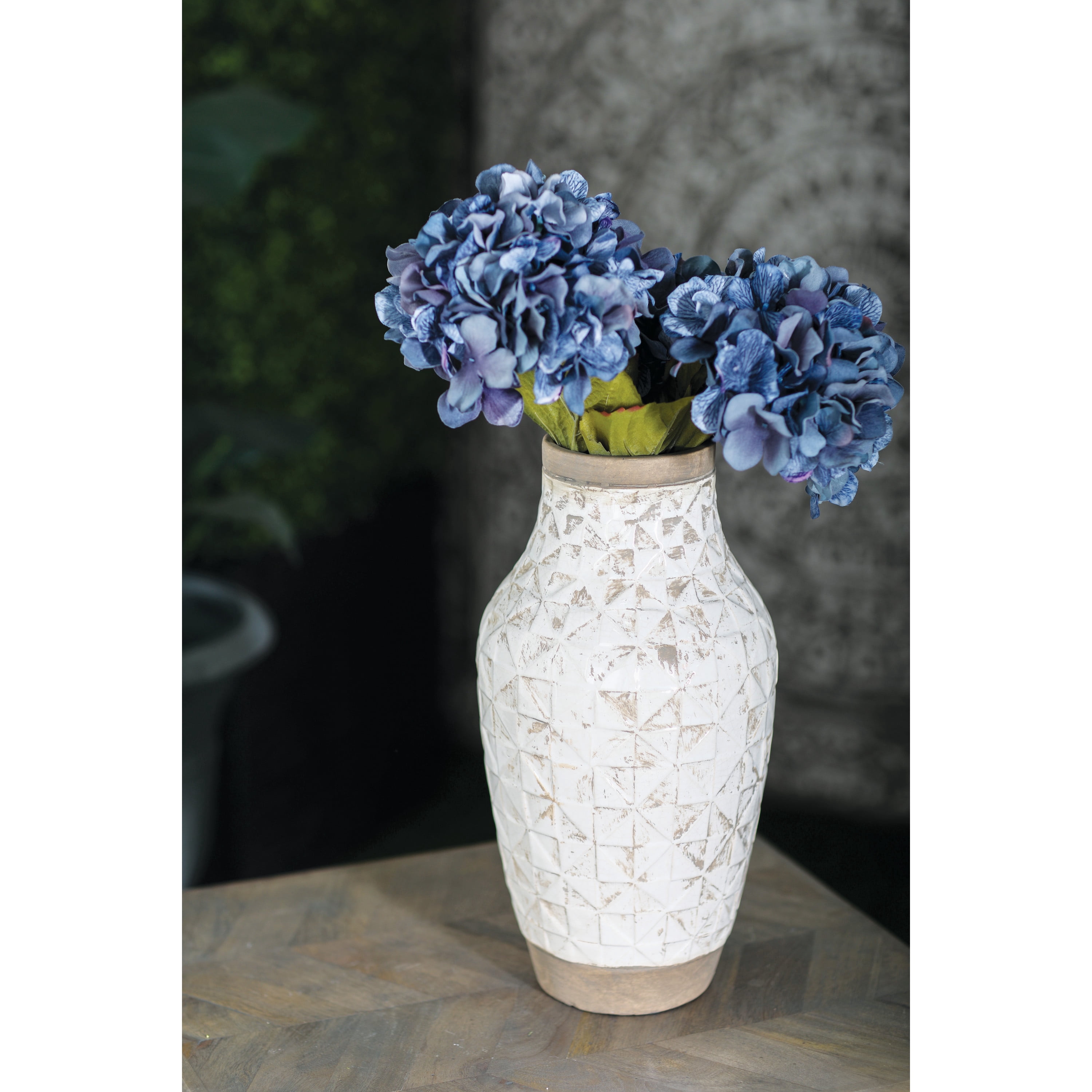 DecMode 16" White Ceramic Vase