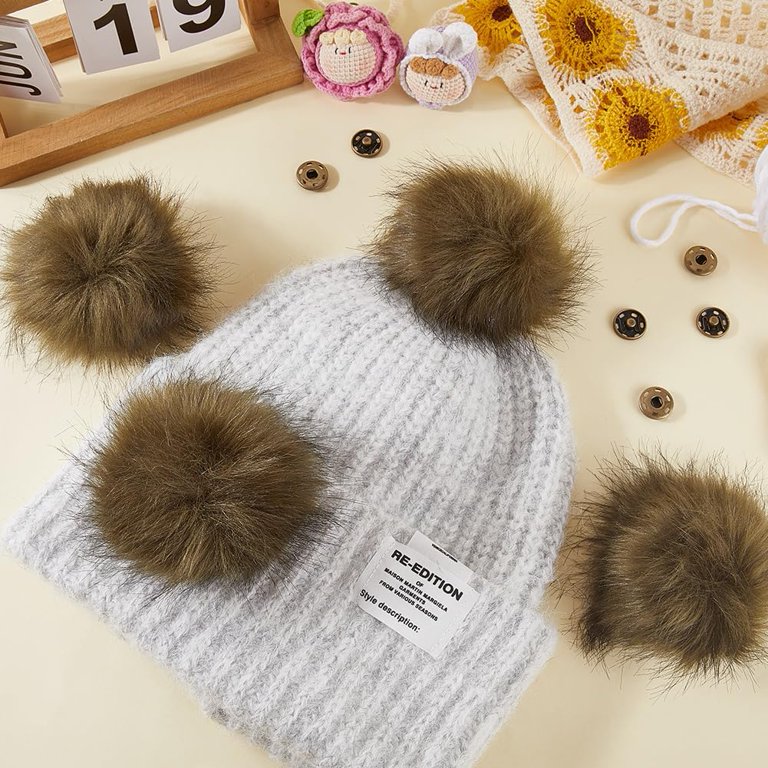 6Pcs Crochet Fur Pompoms with Metal Snap Button 3.94 Inch Fluffy